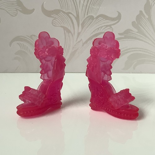 Genuine barbie doll shoes - barbie,